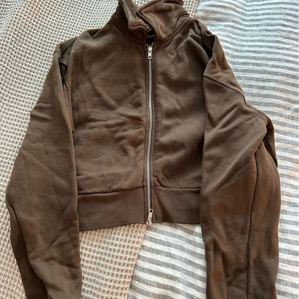 Set Active Collared Zip Up - Picture 3 of 3